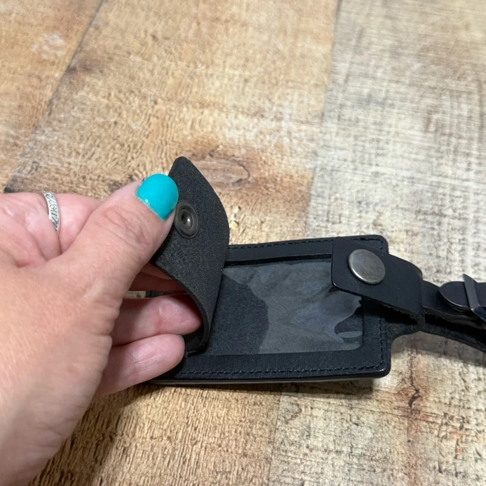 TUMI 'Alpha' Black / Red Leather Luggage Tag - Medium
